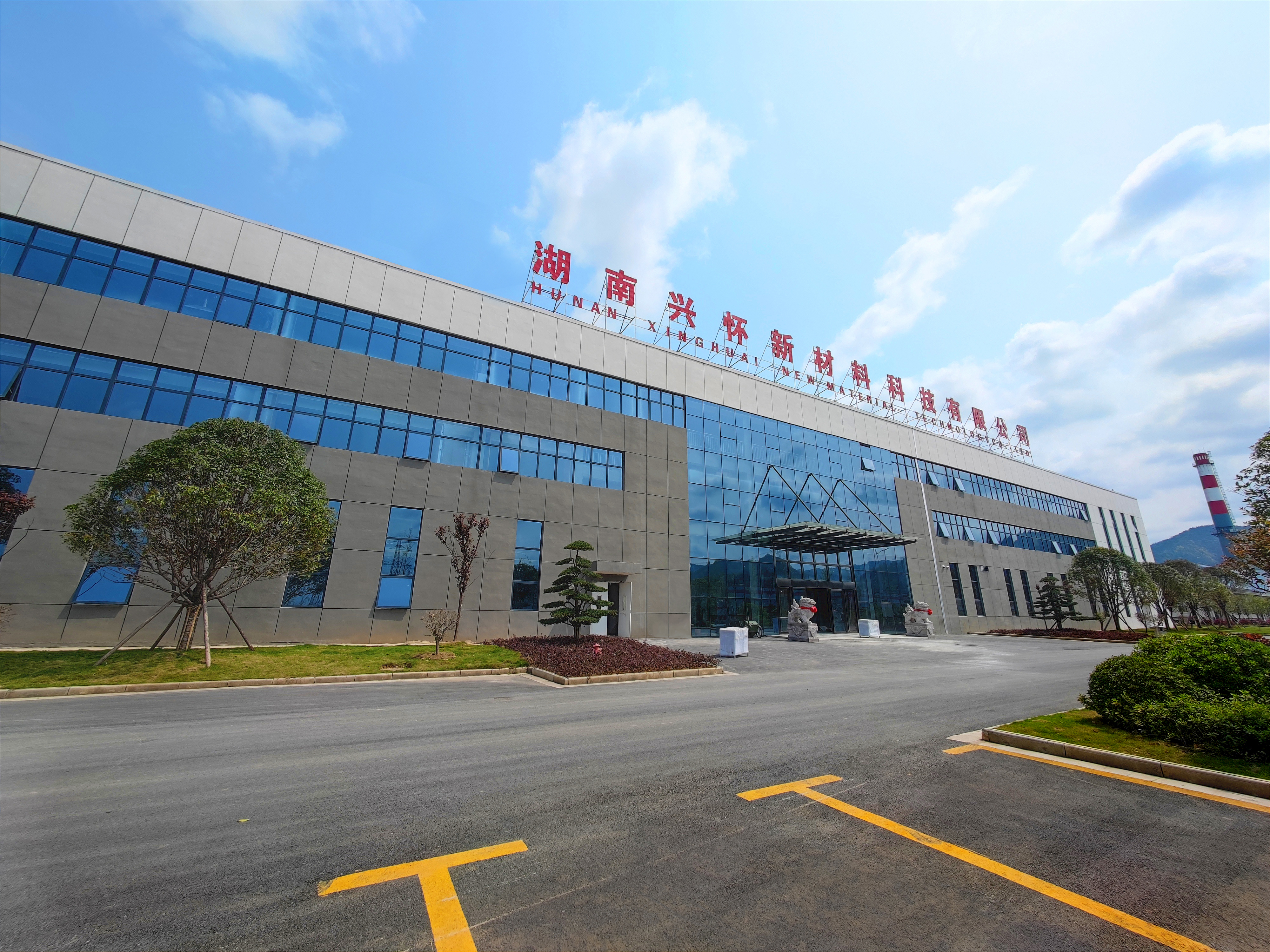 知名汽車(chē)玻璃製造廠(chǎng)商蒞臨旭陽光電，赤炎玻璃汽車(chē)輕量化應(yīng)用再上新臺(tái)階